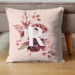 Moderne Pastellfarben Rosa und Rote Blüte mit Erst Kissen<br><div class="desc">Die moderne Pastellfarben Rosa und Rote Blüte mit ihrem ursprünglichen Design ist eine optisch atemberaubende und raffinierte Kombination aus sanften Pastellfarben und lebhaften Rottönen. Im Mittelpunkt des Designs steht ein individualisierbarer Einstieg,  der der Ästhetik eine persönliche Touch verleiht. Der erste ist kühn und prominent,  vor dem blumigen Hintergrund stehend.</div>