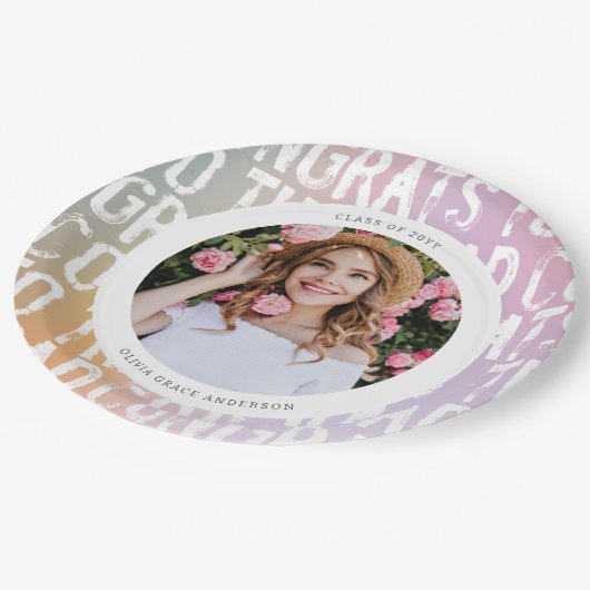 Moderne pastellfarbene Regenbogen-Rosa-Foto-Abschl Pappteller (Schrägansicht)