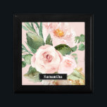 Moderne pastellrosa Aquarellfarben - Blume und Nam Erinnerungskiste<br><div class="desc">Moderne pastellrosa Aquarellfarben - Blume und Name</div>