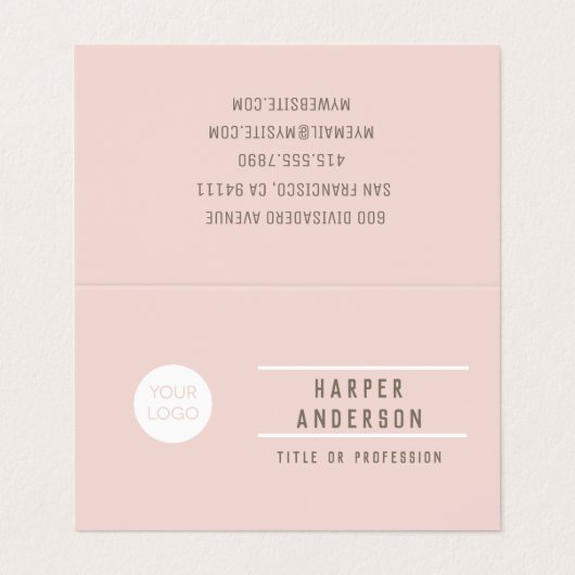 Moderne, pastellrosa Berufliche Visitenkarten (Außenseite Aufgefaltet)