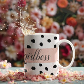 Moderne pastellrosa Girl Boss & Black Dots Kaffeetasse
