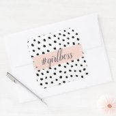 Moderne pastellrosa Girl Boss & Black Dots Quadratischer Aufkleber (Umschlag)