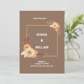 Moderne Peach Brown Hochzeit Einladung (Stehend Vorderseite)