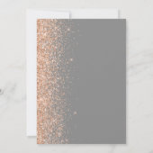 Moderne Peach Glitzer Edge Gray Wedding Einladung (Rückseite)