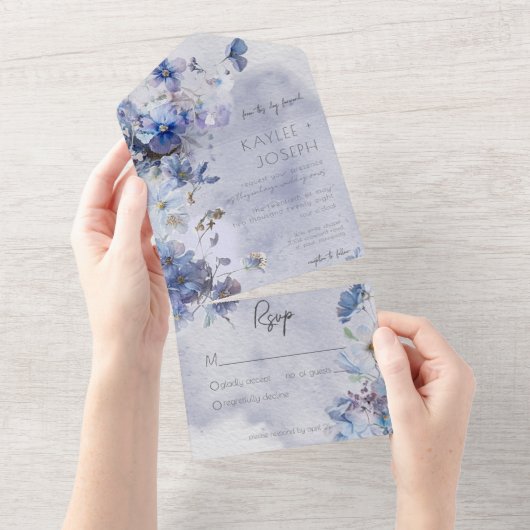 Moderne Periwinkle Blue Wildblumen Kein Abendessen All In One Einladung (Abreißen)