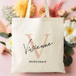 Moderne Personalisierte Bridesmaid Bachelorette Tragetasche<br><div class="desc">Die moderne Personalisierte Bridesmaid Bachelorette Tote Bag präsentiert das perfekte Zubehör für jedes Brautparty! Mit seinem schicken und raffinierten Design, ist diese Tasche sicher zu ergänzen jede Hochzeitsästhesie, ob Sie für einen modernen, eleganten oder einfachen Look. Diese Tasche ist aus hochwertigen Materialien gefertigt und verfügt über ein elegantes Monogramm aus...</div>