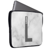 Moderne personalisierte fette Monogramm- und Namen Laptopschutzhülle (Vorne Rechts)