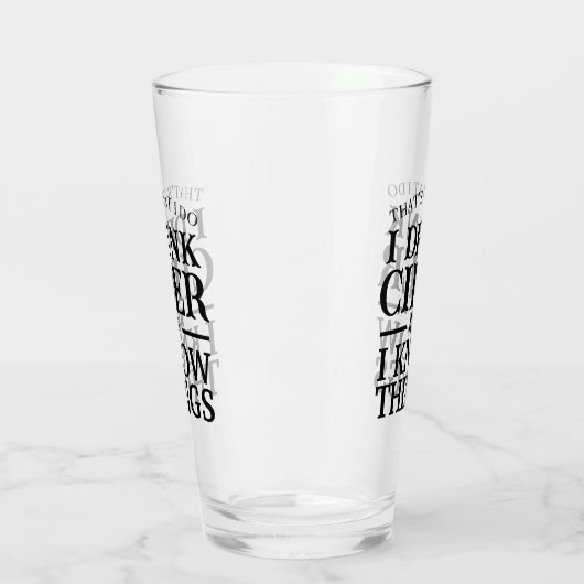 Moderne Personalisierte I Drink Cider Text Black S Glas (Links)