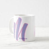 Moderne personalisierte Monogramm-Name in Rosa und Kaffeetasse (Vorderseite Links)