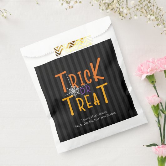 Moderne Personalisierte Trick- oder Treatongram Geschenktütchen (Versiegelt)