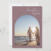 Moderne Pflaumenhochzeit Lila Arch Ursprüngliches  Einladung (Rückseite)