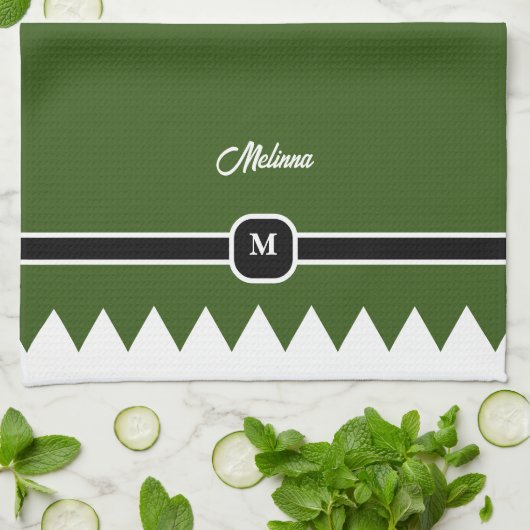 Moderne Pine Green Holiday Monogram Geschirrtuch (Gefaltet)