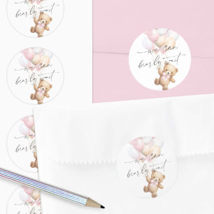 Moderne Pink Bearly Warte Baby Girl Dusche Runder Aufkleber