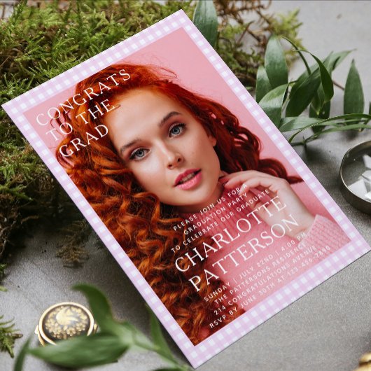 Moderne Pink Gingham Foto Graduation Party Einladung