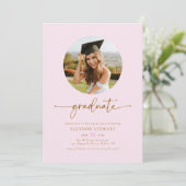 Moderne Pink & Gold Foto Graduate Graduate Party Einladung (Stehend Vorderseite)