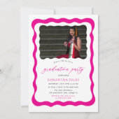 Moderne Pink Script Foto Graduation Party Einladung (Rückseite)