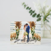 Moderne Pinselschrift | Hochzeitsfeier Liebe und D Postkarte (Stehend Vorderseite)