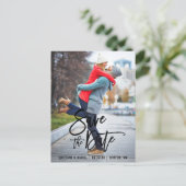 Moderne Pinselschrift Save the Date Foto Verlobung Postkarte (Stehend Vorderseite)