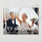 Moderne Pinselschrift Wir haben Verheiratet Got Postkarte (Vorderseite)