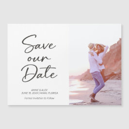 Moderne Pinselskriptionen speichern das Date-Foto Magneteinladung