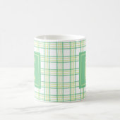 Moderne Preppy-Kariert-Grün-Limonen-Varsity-Monogr Kaffeetasse (Mittel)