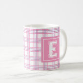 Moderne Preppy-Kariert Rosa Lila Varsity-Monogramm Kaffeetasse (VorderseiteRechts)