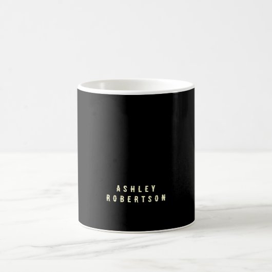 Moderne professionelle minimalistische eigene Name Kaffeetasse (Mittel)