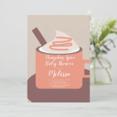 Moderne Pumpkin Gewürz-Tasse Fall Baby Dusche Einladung (Stehend Vorderseite)