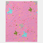 Moderne Punkte und Schmetterlingsrosa Fleecedecke (Vorderseite)