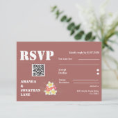 Moderne QR Code Floral Terracotta Wedding RSVP Car Karte (Stehend Vorderseite)