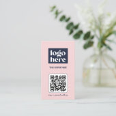 Moderne QR-Logos Rosa Visitenkarte (Stehend Vorderseite)