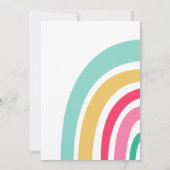 Moderne Rainbow Baby Dusche für Mädchen Einladung (Rückseite)