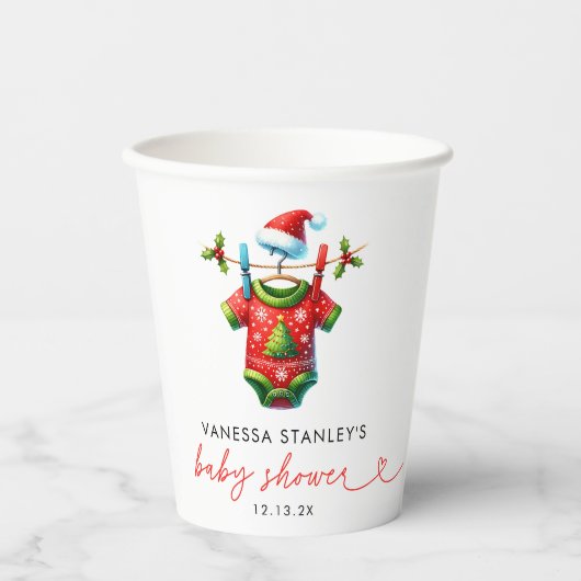 Moderne Red Holly Weihnachtsdusche Pappbecher (Vorderseite)