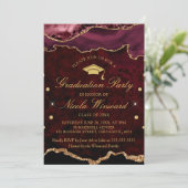 Moderne Red Marble Agate Graduation Party Einladung (Stehend Vorderseite)