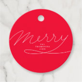 Moderne Red Merry Hand Letted Script Holiday Geschenkanhänger (Vorderseite)