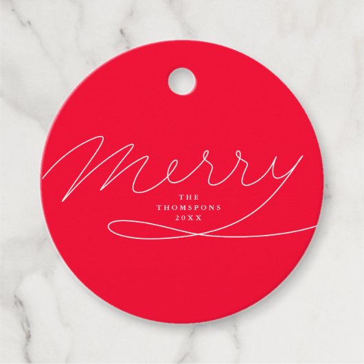 Moderne Red Merry Hand Letted Script Holiday Geschenkanhänger (Vorderseite)