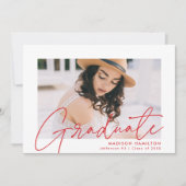 Moderne Red Script Foto Graduation Party Einladung (Vorderseite)