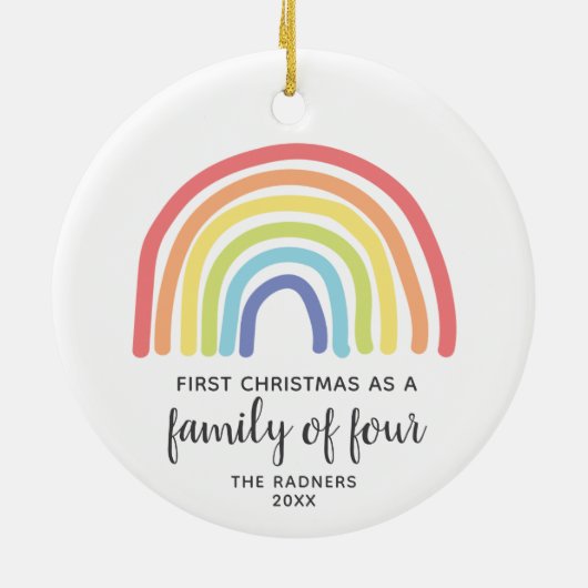 Moderne Regenbogenfamilie Personalisiert 1. Weihna Keramik Ornament (Hinten)