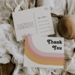 Moderne Retro 70er Jahre Rainbow Wedding Vielen Da Postkarte<br><div class="desc">Diese moderne Retro-Hochzeit in den 70er Jahren ist dank der Postkarte perfekt für Ihre Vintage Orange-, Rose- und Rosa-Hochzeit. Entworfen mit Elementen eines klassischen, farbenfrohen Boho-Bohbogens und groovy minimalistischen Streifen. Das Design hat ein einzigartiges abstraktes tropisches Strandgefühl, das für jeden Frühling, Sommer oder Hochzeit im Herbst geeignet ist. Das Produkt...</div>