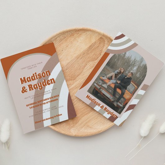 Moderne Retro Arch Foto Rainbow Wedding Einladung