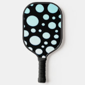 Moderne Retro Blue Polka-Punkte auf schwarz Pickleball Schläger (Rückseite)