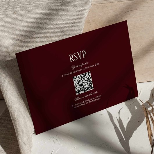 Moderne Retro-Burgunder-Hochzeits-QR-Code-RSVP Begleitkarte