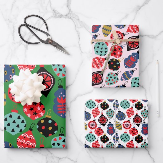 Moderne Retro-Farbgebung für Weihnachtsschmuck Geschenkpapier Set (Vorderseite)