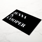 Moderne Retro Fett Typ Black & Silver Wedding Folieneinladung (Gedreht)