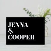 Moderne Retro Fett Typ Black & Silver Wedding Folieneinladung (Stehend vorne)