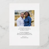 Moderne Retro-FOIL-Hochzeit speichert die Datumska Folieneinladung (Rückseite)