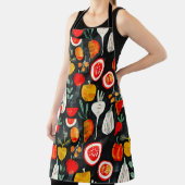 Moderne Retro Frucht und Veg auf schwarzem Muster Schürze (InSitu)