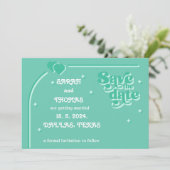 Moderne Retro Groovy Grün 70er Hochzeit Save The Date (Stehend Vorderseite)