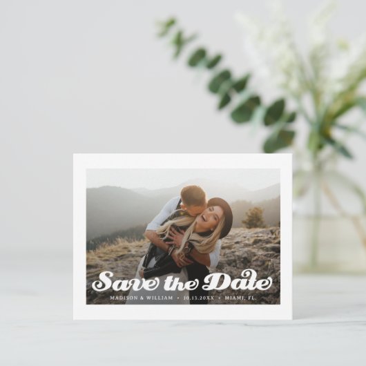 Moderne Retro-Hochzeit speichern das Date-Foto Postkarte (Stehend Vorderseite)