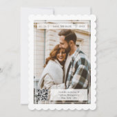 Moderne Retro-Postleitzahl-QR-Code-Hochzeit Save The Date (Vorderseite)